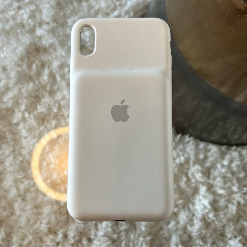 Apple iPhone XS Max White Battery Case
